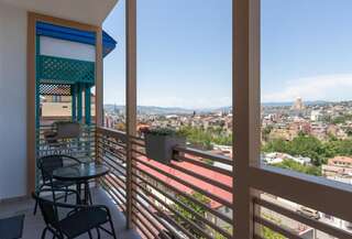 Отель Brooch of the old Tbilisi, Boutique Hotel 