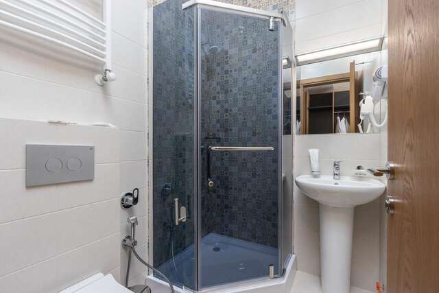 Отель Brooch of the old Tbilisi, Boutique Hotel 